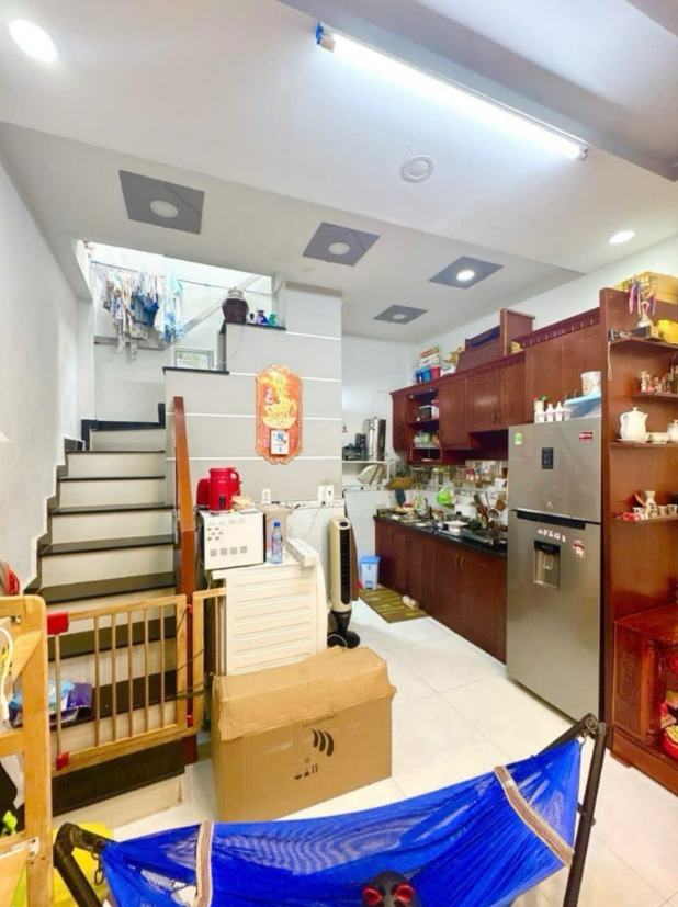 GẤP BÁN - CĂN NHÀ ĐÁP ỨNG ĐƯỢC MỌI TIÊU CHÍ TRONG GIA ĐÌNH - GIẢM NGAY 200 TRIỆU - CHỈ CÒN NHỈNH 2 TỶ !!